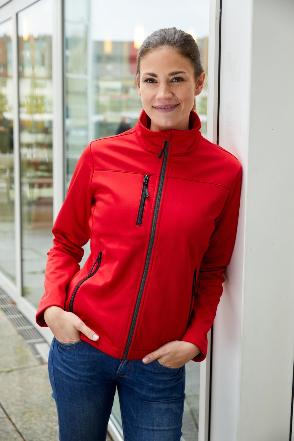 Daiber Ladies' Softshell Jacket GRS in Red – Modellansicht