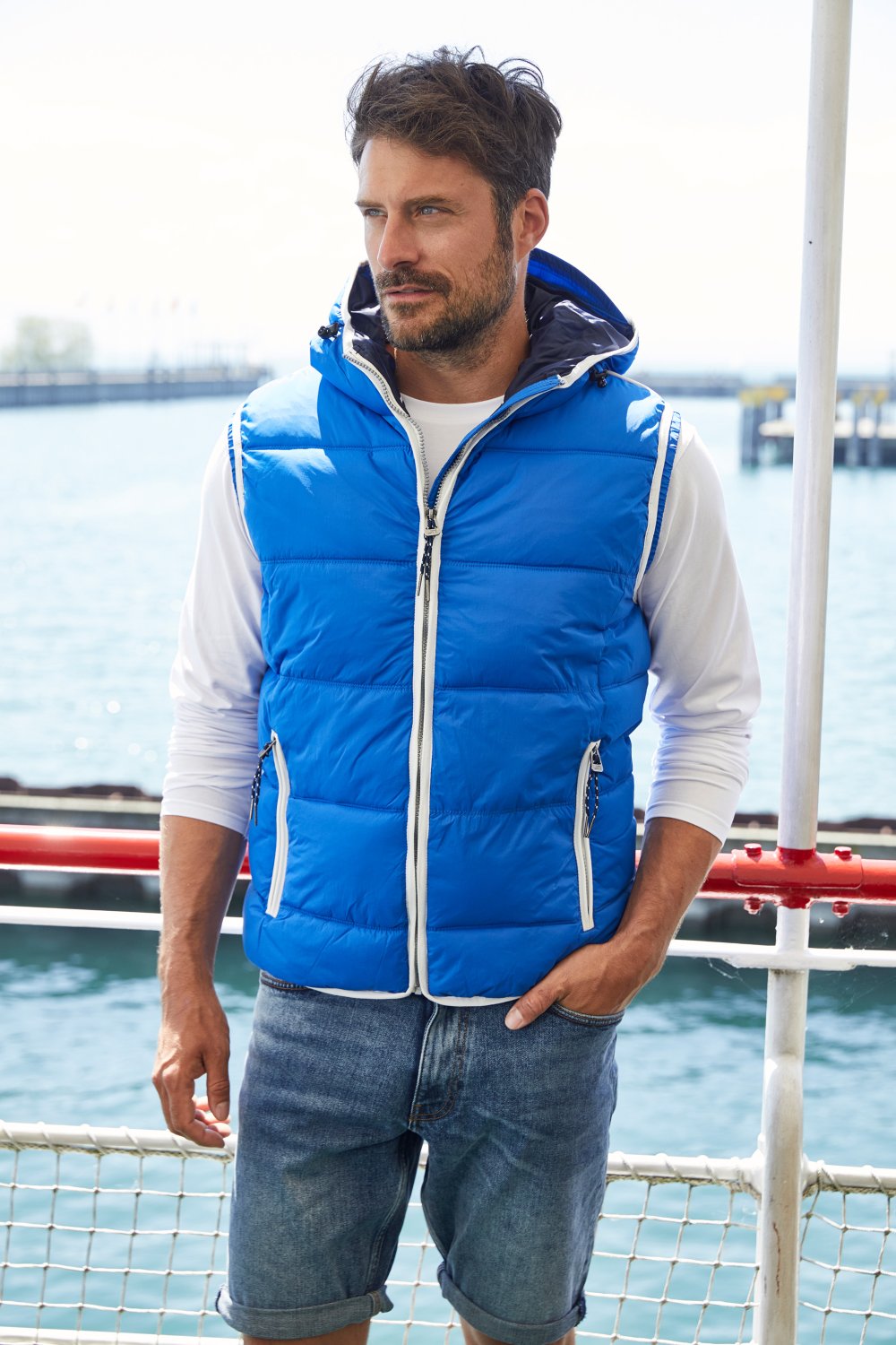 Daiber Men's Maritime Vest in Irish-Green/White – Modellansicht