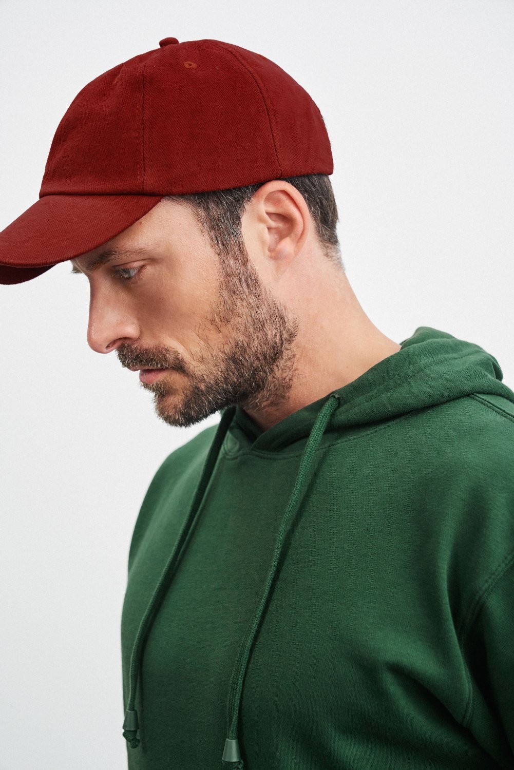 Daiber Hooded Sweat in Brown – Modellansicht