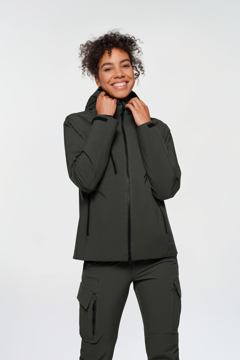 HAKRO 284 Damen High-Activejacke ECO in Karbongrau – Modellansicht