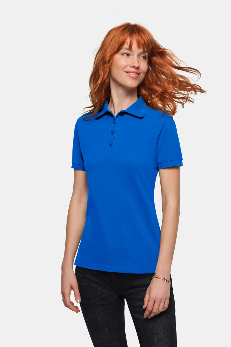HAKRO 301 Damen Poloshirt Bio-Baumwolle in Royalblau – Modellansicht