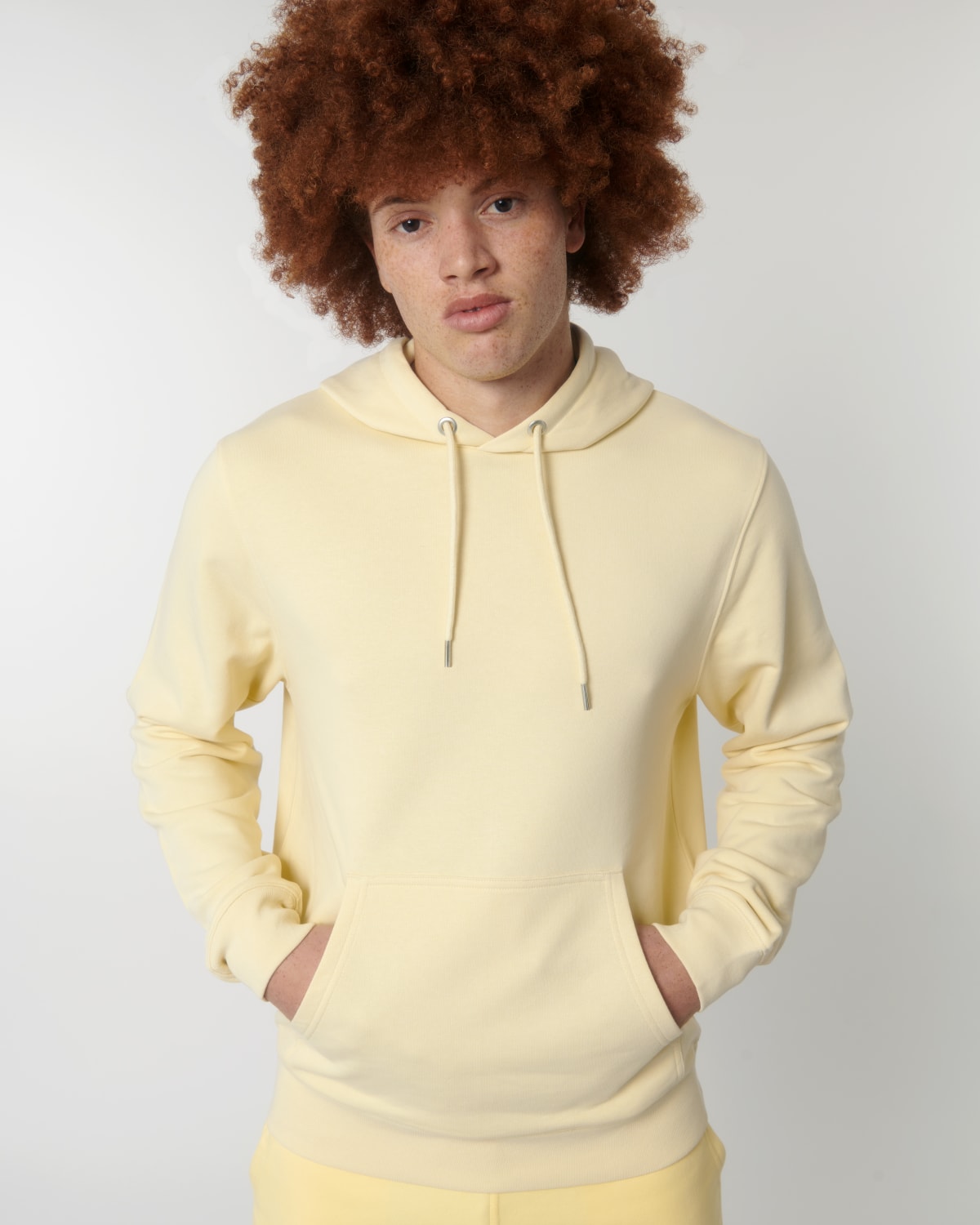 Stanley Stella Archer in Butter – Modellansicht
