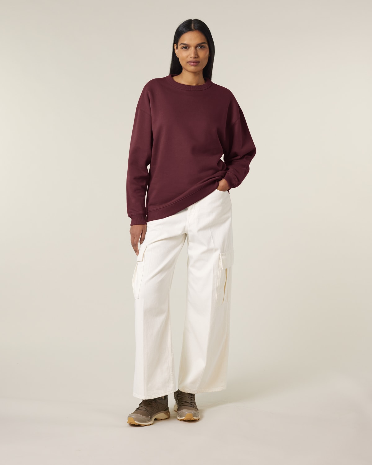 Stanley Stella Stella Paloma in Burgundy – Modellansicht