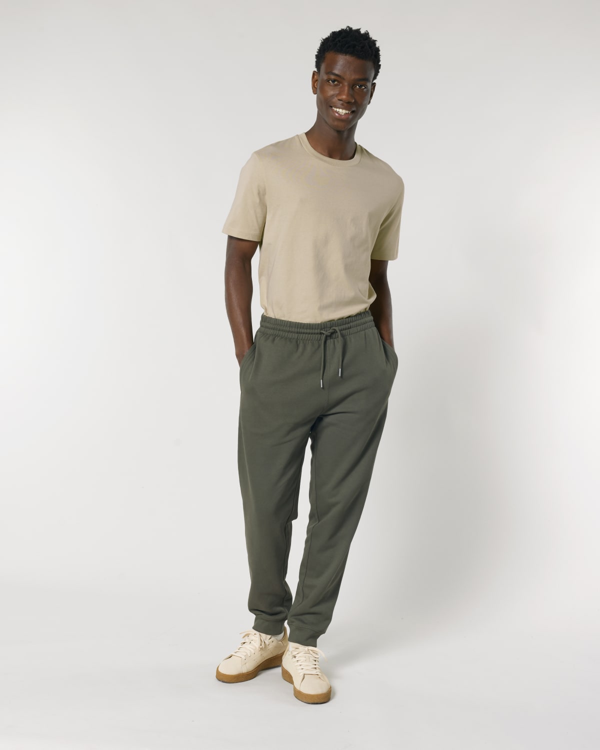 Stanley Stella Mover 2.0 in Khaki – Modellansicht