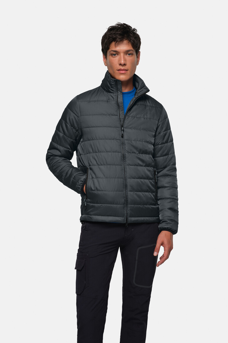 HAKRO 851 Loftjacke in Anthrazit – Modellansicht