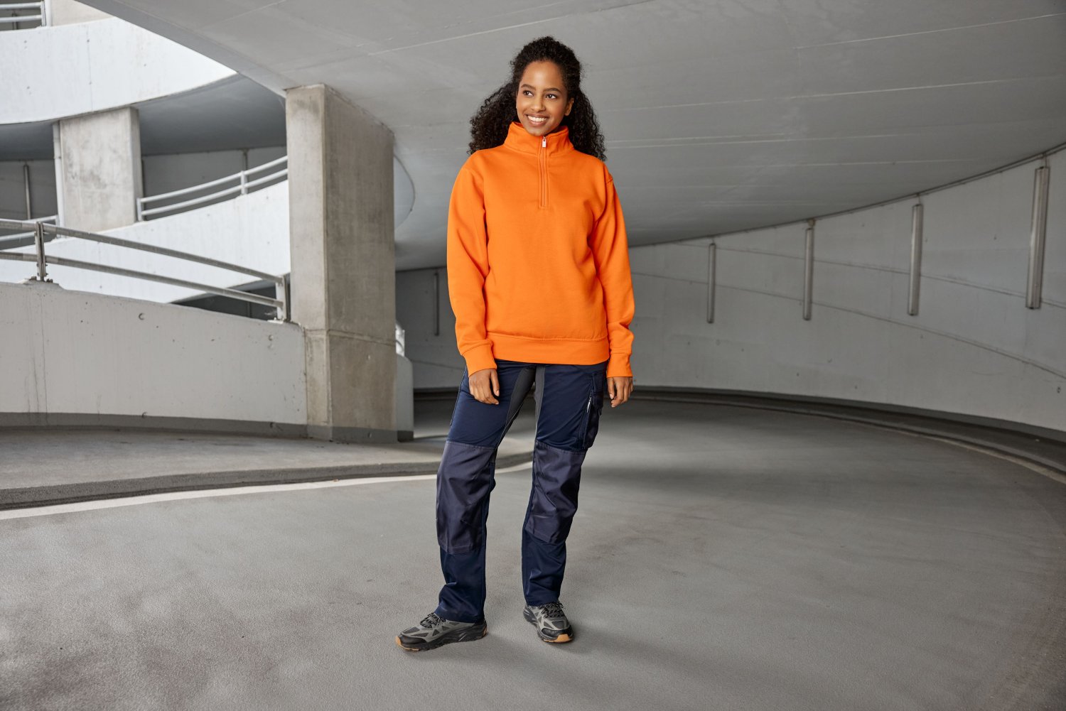 Daiber Workwear Half-Zip Sweat in Navy – Modellansicht