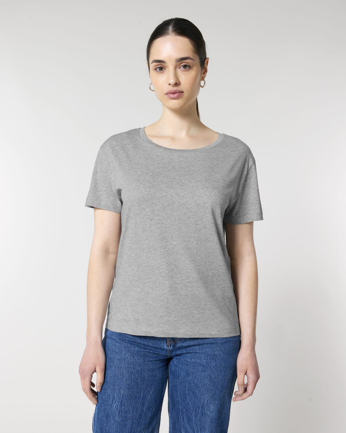 Stanley Stella Stella Serena in Heather Grey – Modellansicht