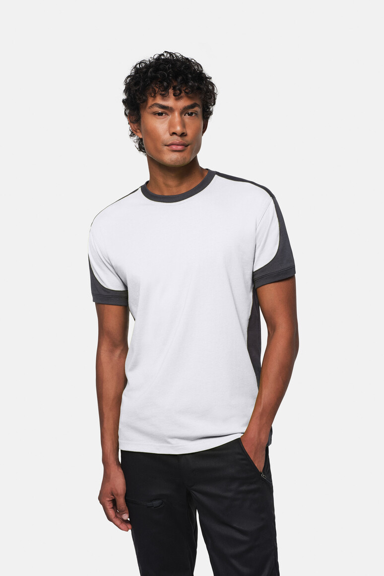 HAKRO 290 T-Shirt Contrast MIKRALINAR® in Weiß/Anthrazit – Modellansicht