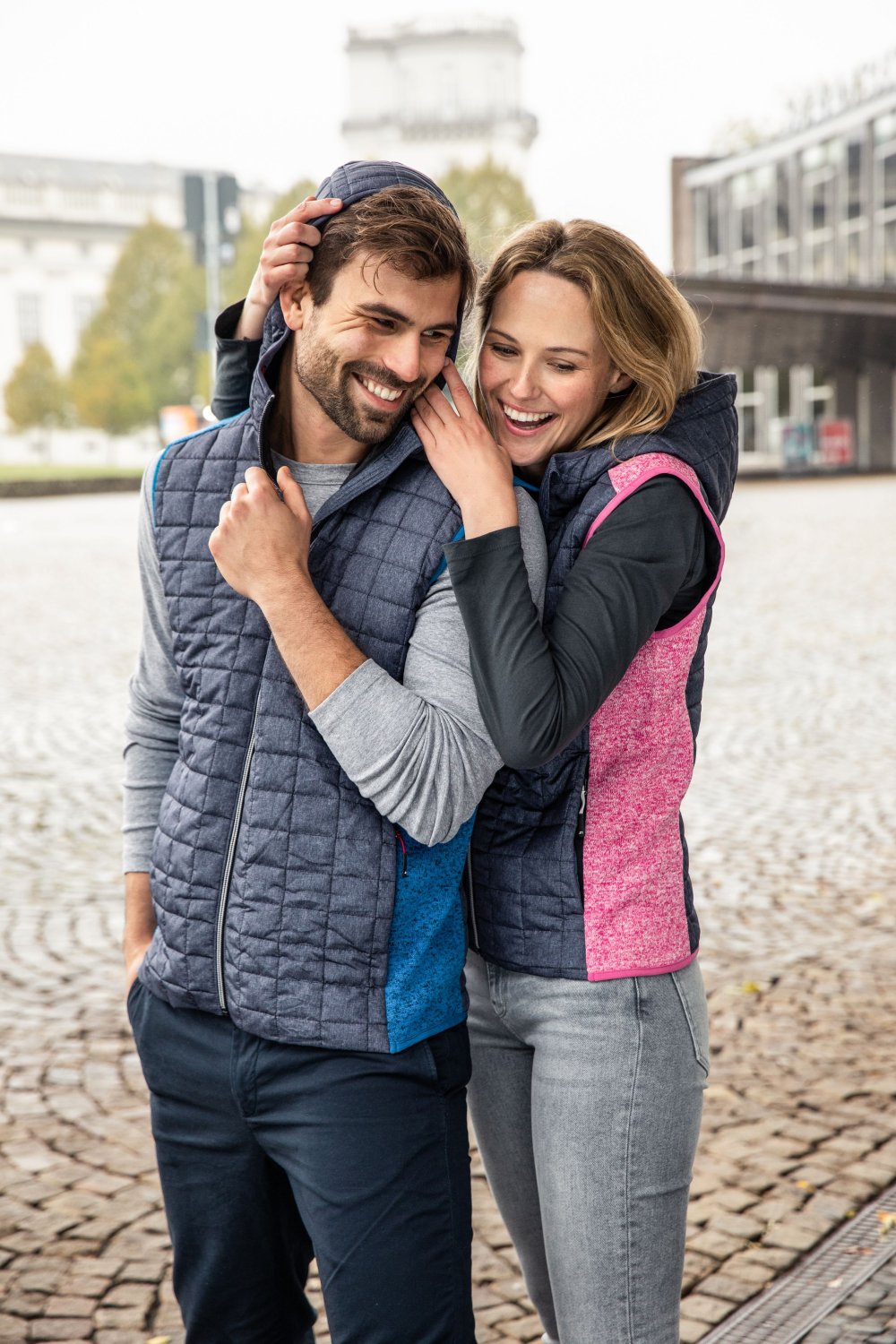 Daiber Men's Knitted Hybrid Vest in Grey-Melange/Anthracite-Melange – Modellansicht