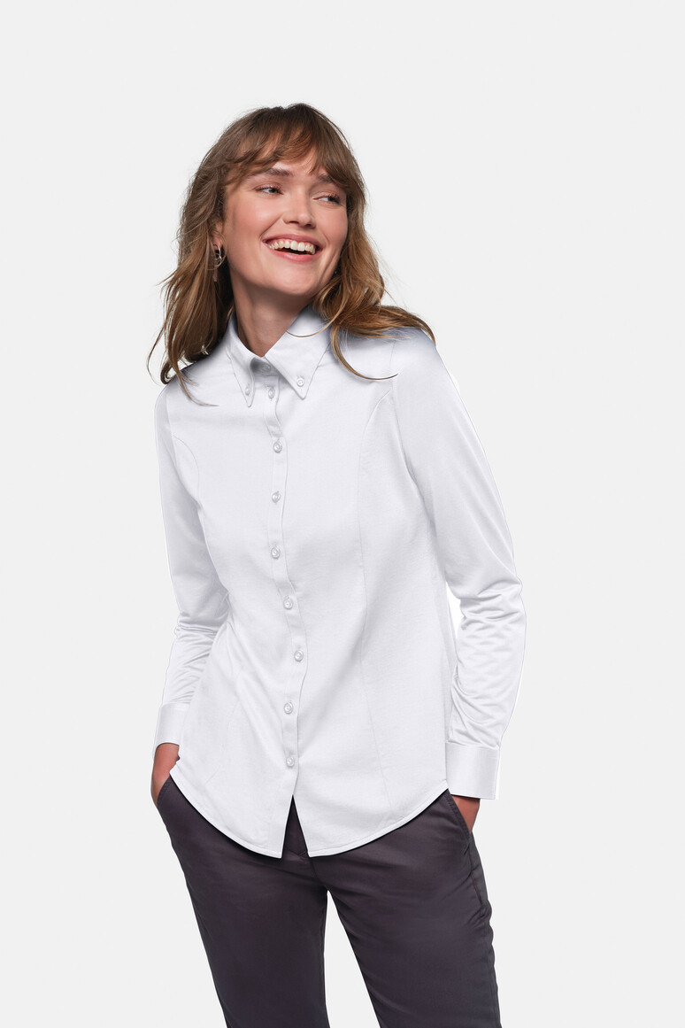 HAKRO 129 Bluse Natural Stretch in Weiß – Modellansicht