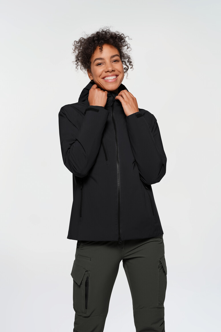 HAKRO 284 Damen High-Activejacke ECO in Schwarz – Modellansicht