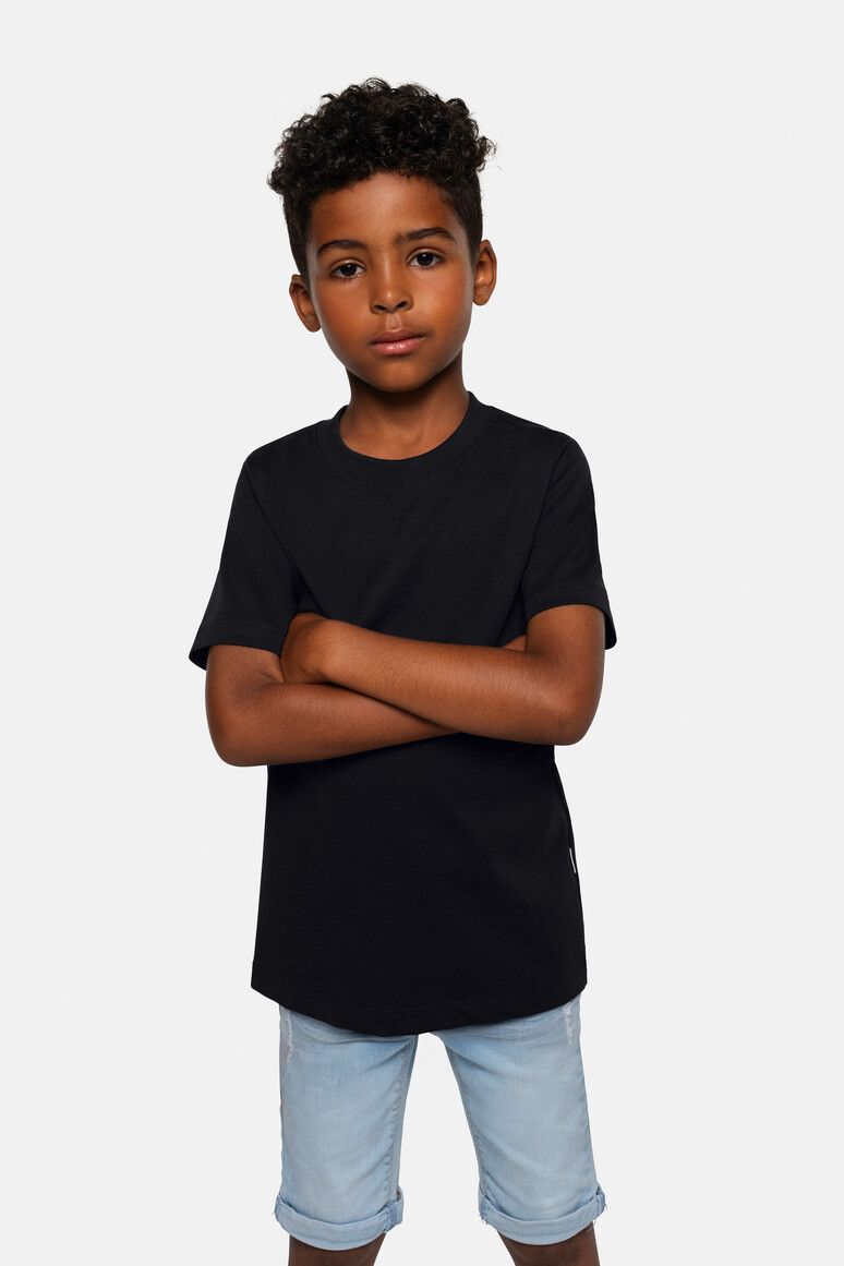 HAKRO 521 Kinder T-Shirt Bio-Baumwolle in Schwarz – Modellansicht