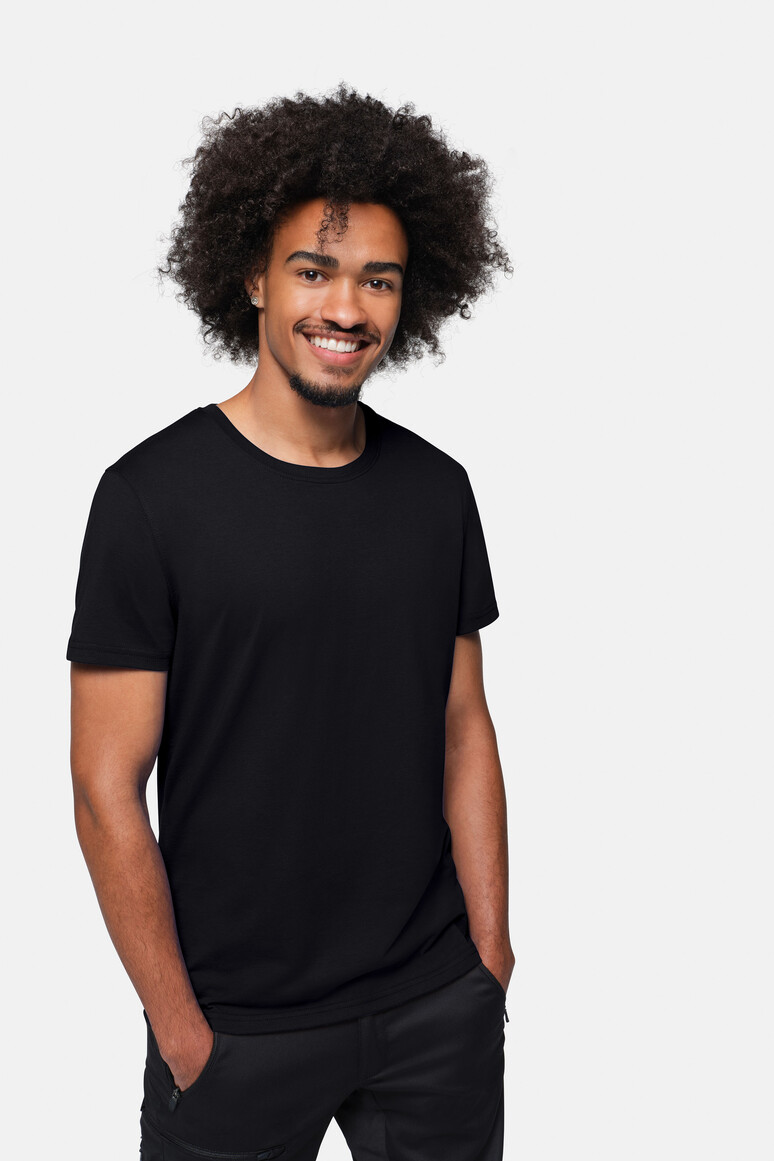 HAKRO 530 T-Shirt MIKRALINAR® ECO in Schwarz – Modellansicht