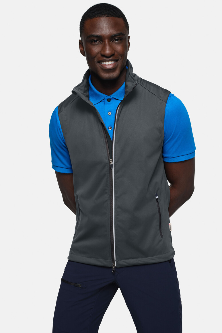 HAKRO 854 Light-Softshellweste in Anthrazit – Modellansicht