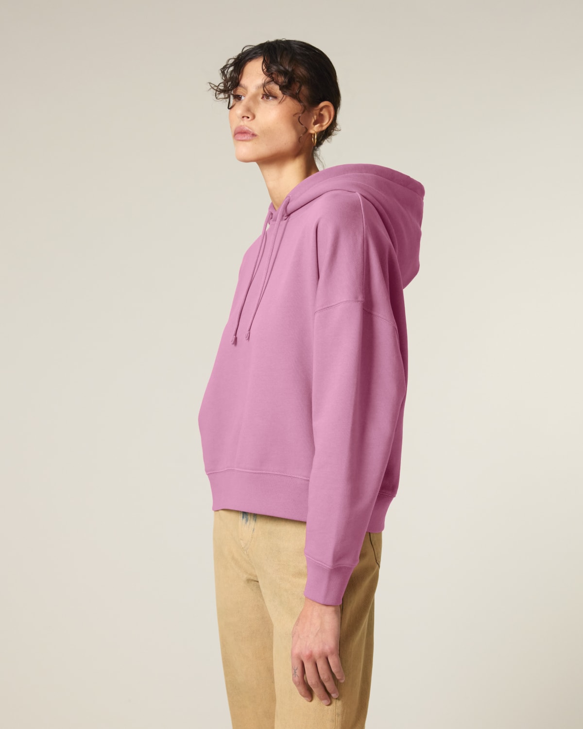 Stanley Stella Stella Nora in Bubble Pink – Modellansicht