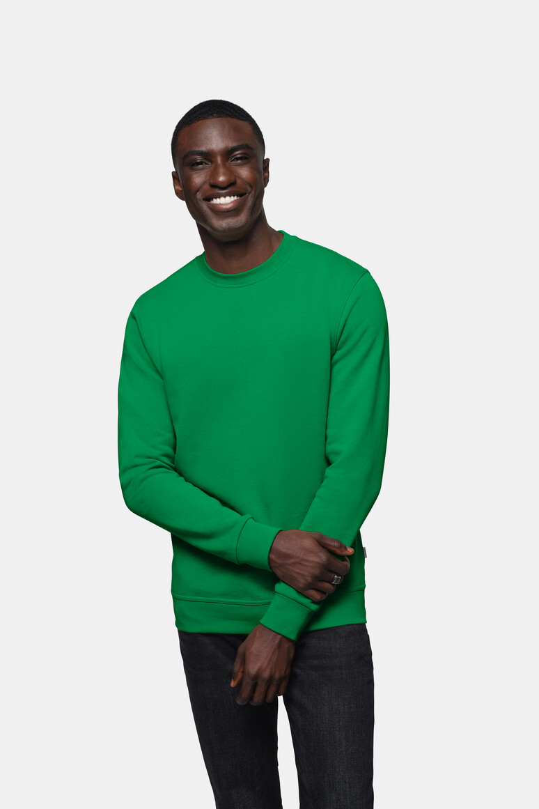 HAKRO 471 Sweatshirt Premium in Kellygrün – Modellansicht