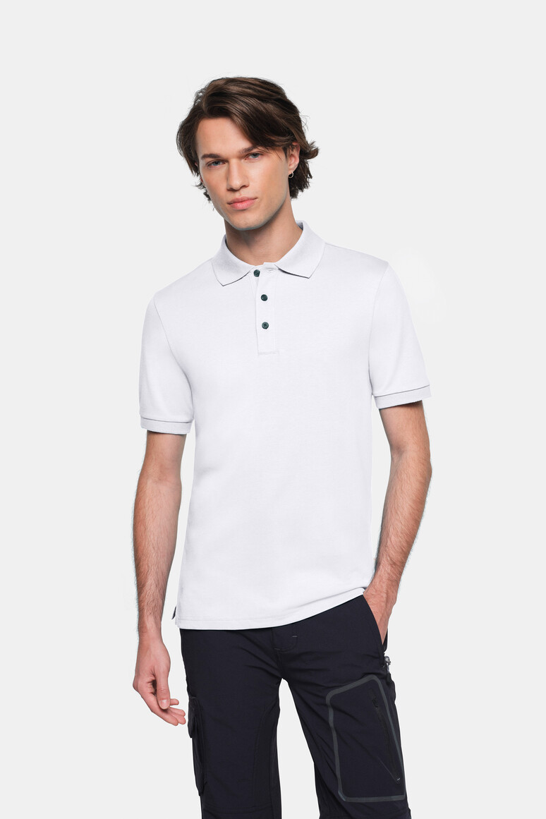 HAKRO 814 COTTON TEC® Poloshirt in Weiß – Modellansicht
