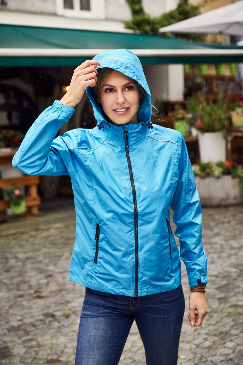 Daiber Ladies' Rain Jacket in Black/Silver – Modellansicht