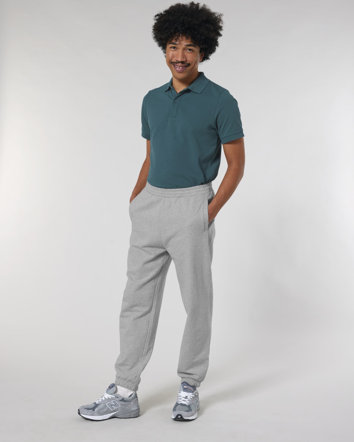 Stanley Stella Jammer Dry in Heather Grey – Modellansicht