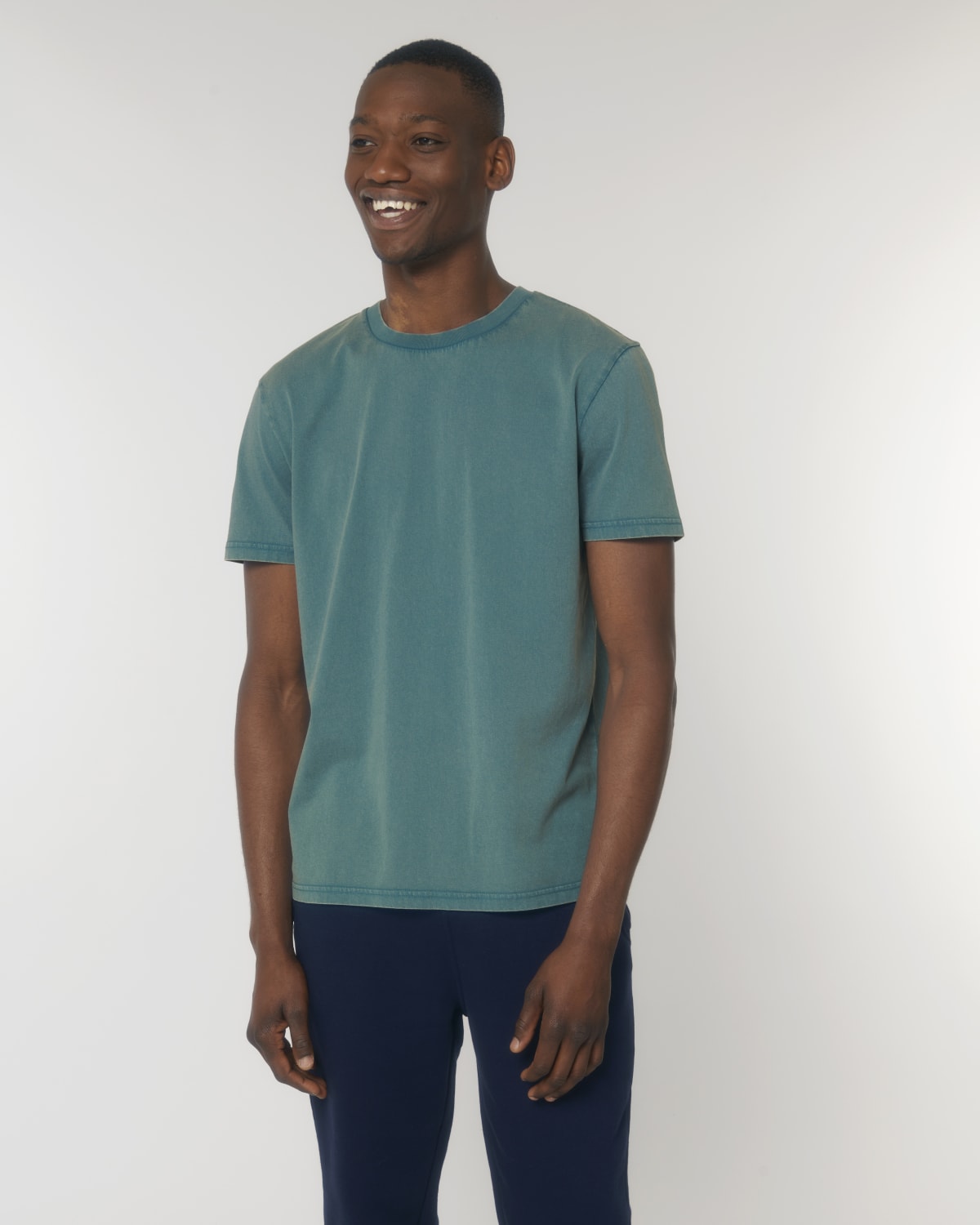 Stanley Stella Crafter Vintage in G. Dyed Hydro – Modellansicht