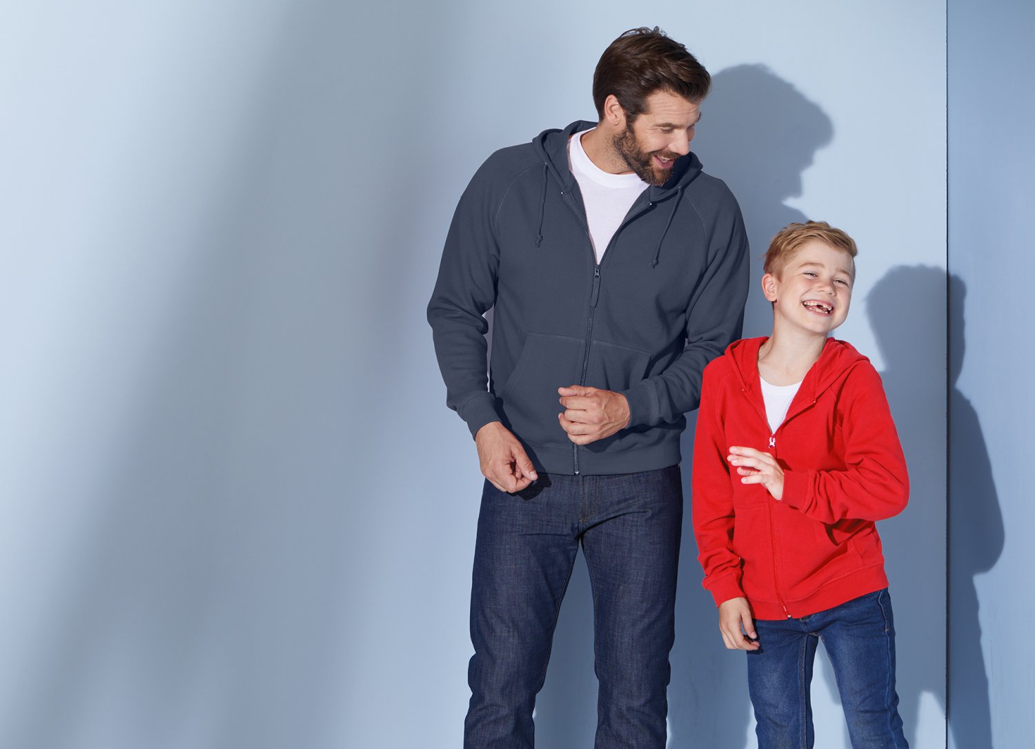 Daiber Hooded Jacket Junior in Black – Modellansicht