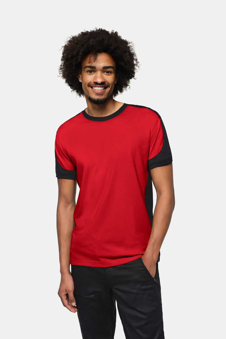 HAKRO 590 T-Shirt Contrast MIKRALINAR® ECO in Rot/Schwarz – Modellansicht
