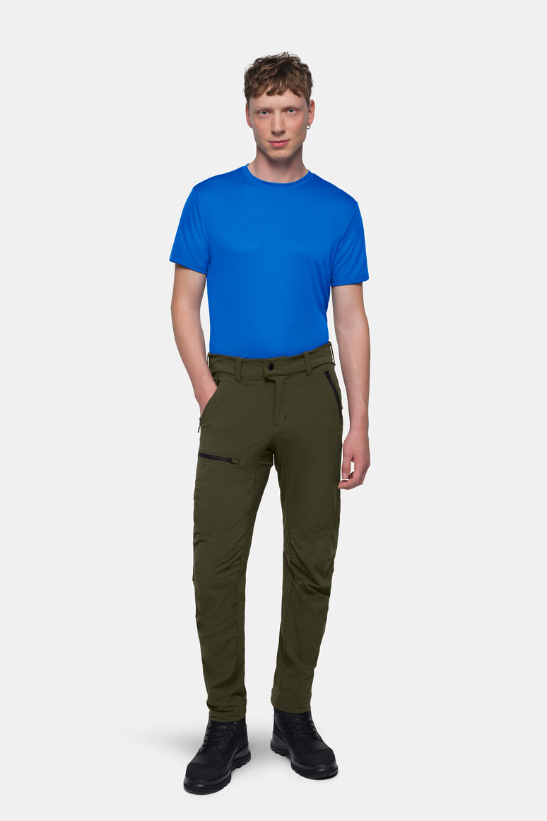 HAKRO 741L Funktionshose X-Stretch in Olive – Modellansicht