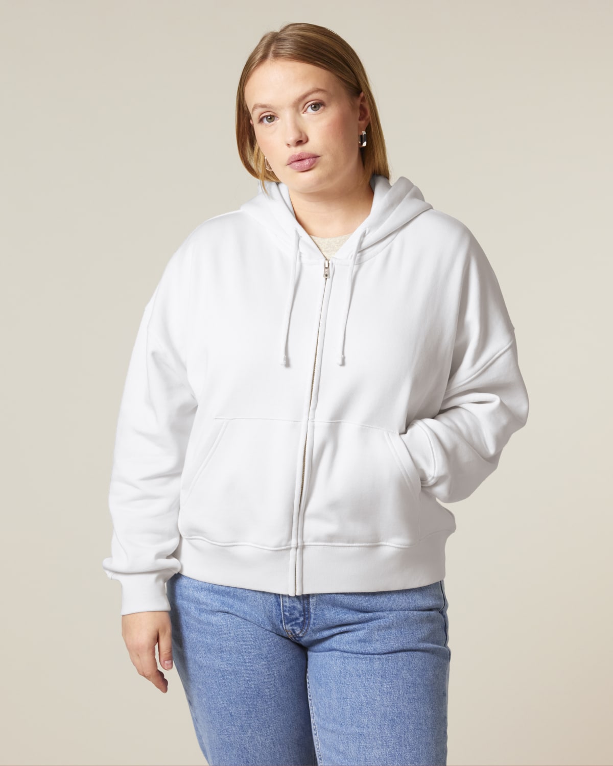 Stanley Stella Stella Ida in White – Modellansicht