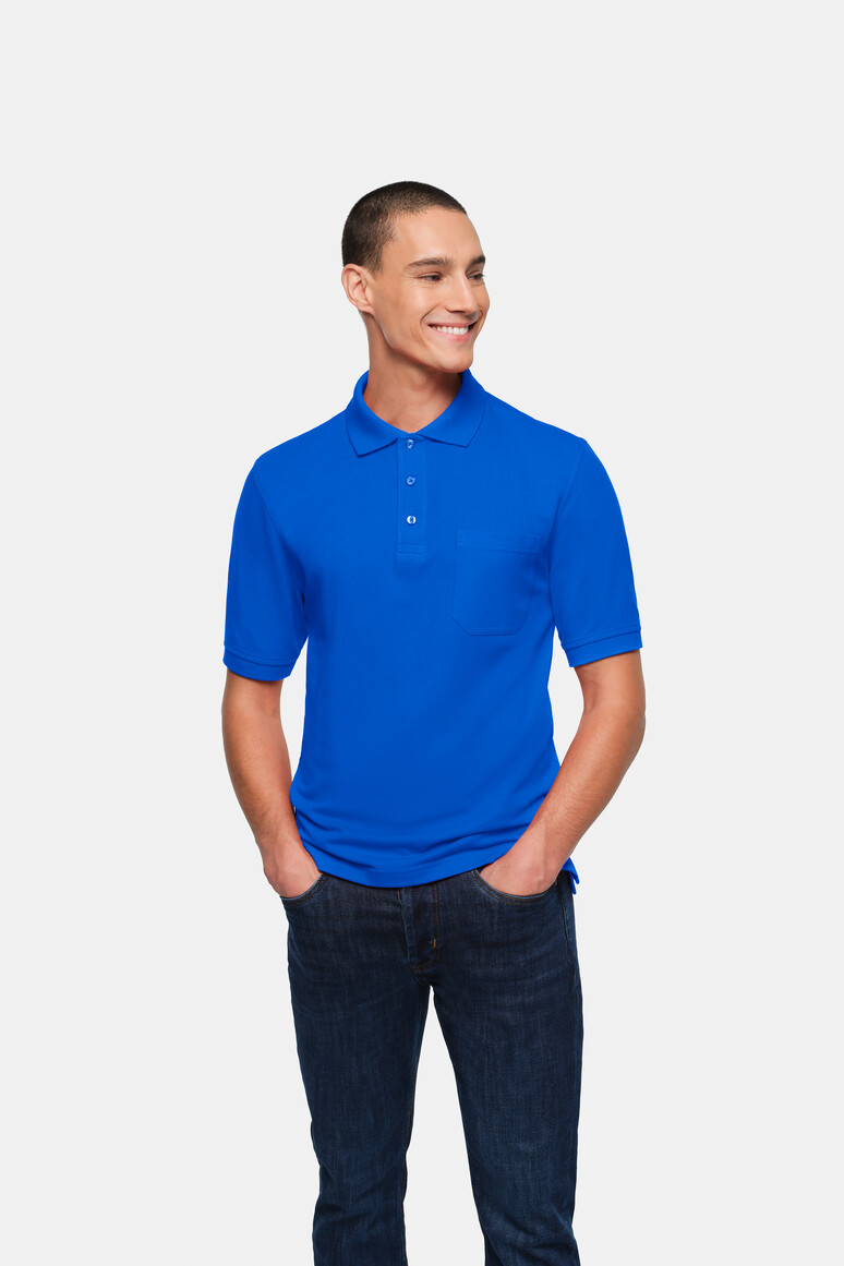 HAKRO 802 Pocket-Poloshirt Top in Royalblau – Modellansicht