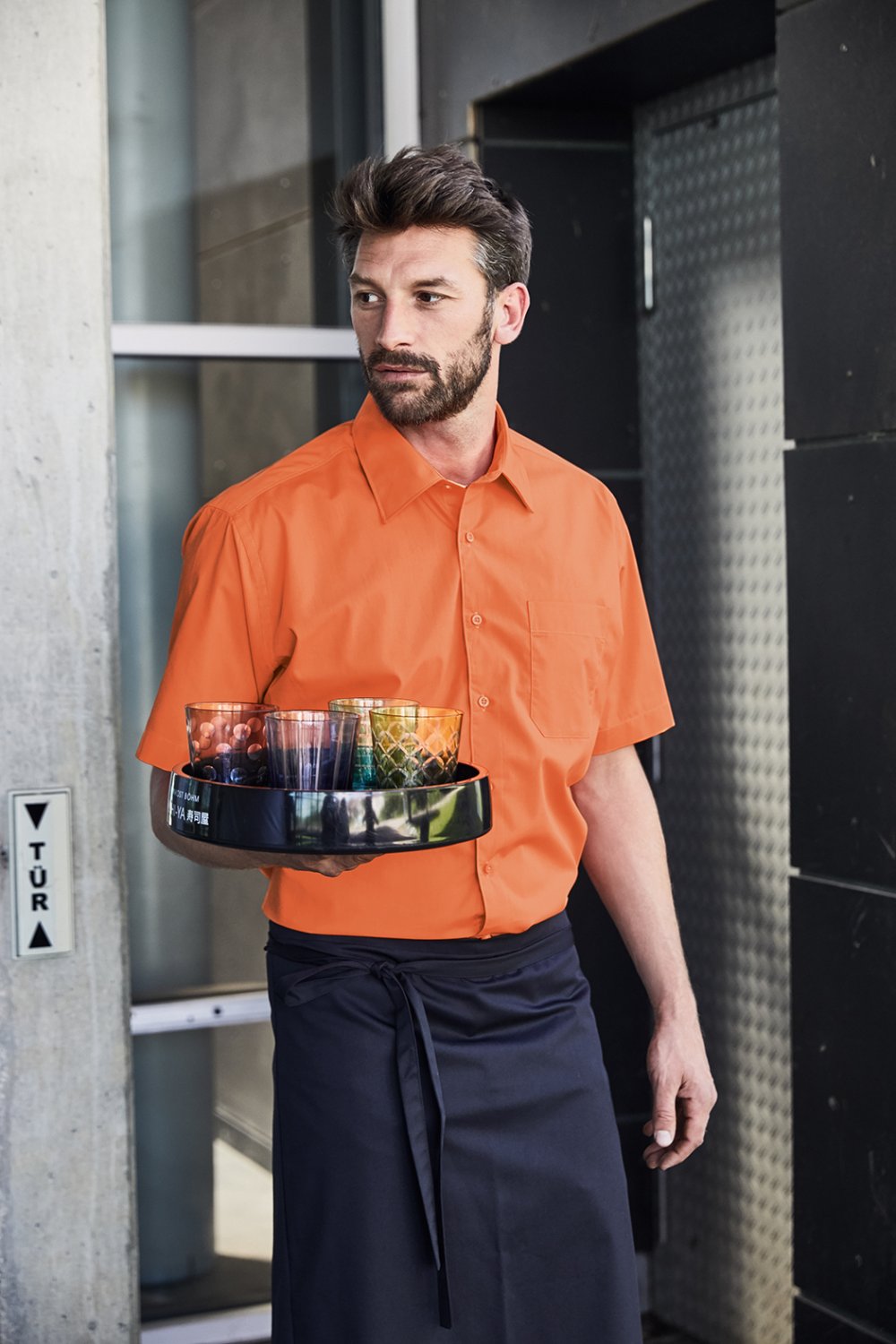 Daiber Men's Business Shirt Short-Sleeved in Black – Modellansicht
