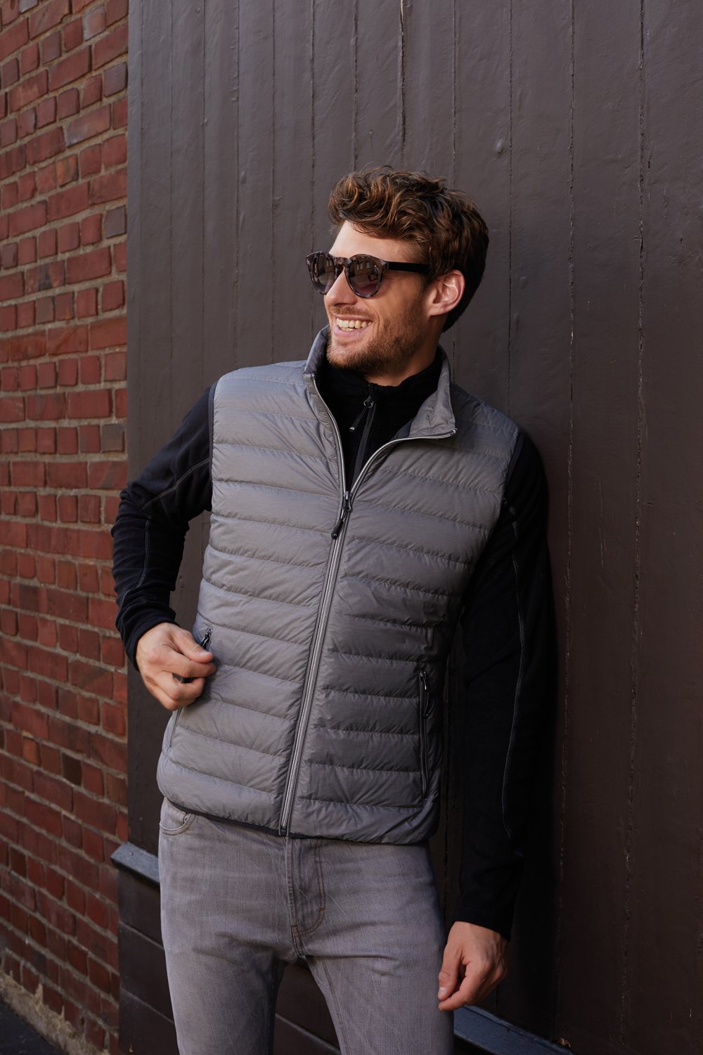 Daiber Men's Down Vest in Black/Silver – Modellansicht