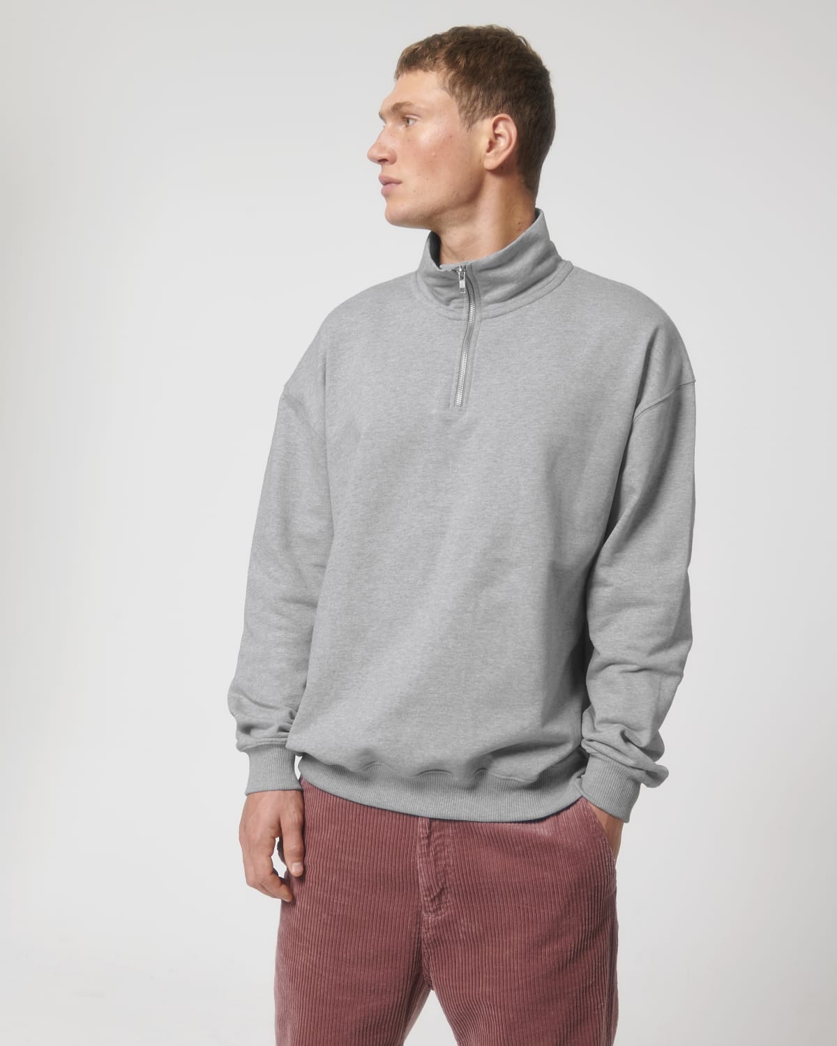 Stanley Stella Miller Dry in Heather Grey – Modellansicht