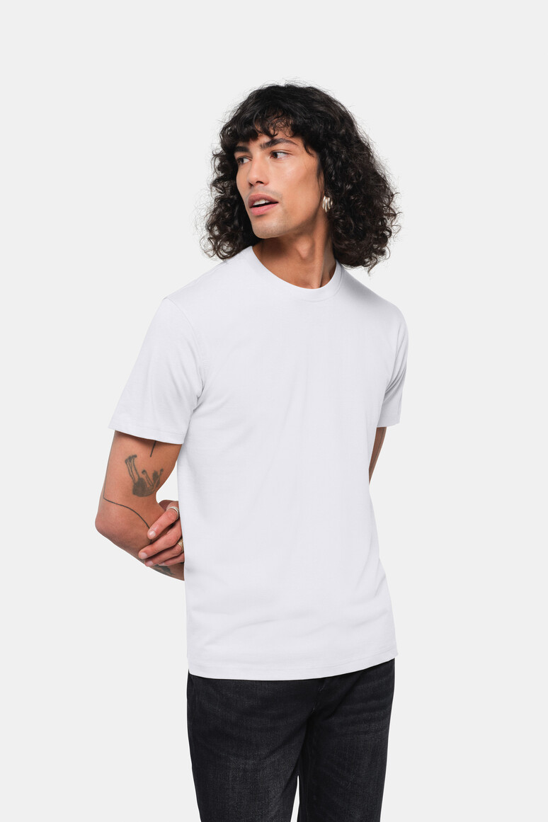 HAKRO 293 T-Shirt Heavy in Weiß – Modellansicht