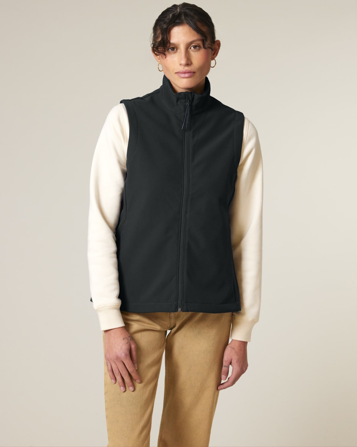 Stanley Stella Stella Trail Blazer in Black – Modellansicht