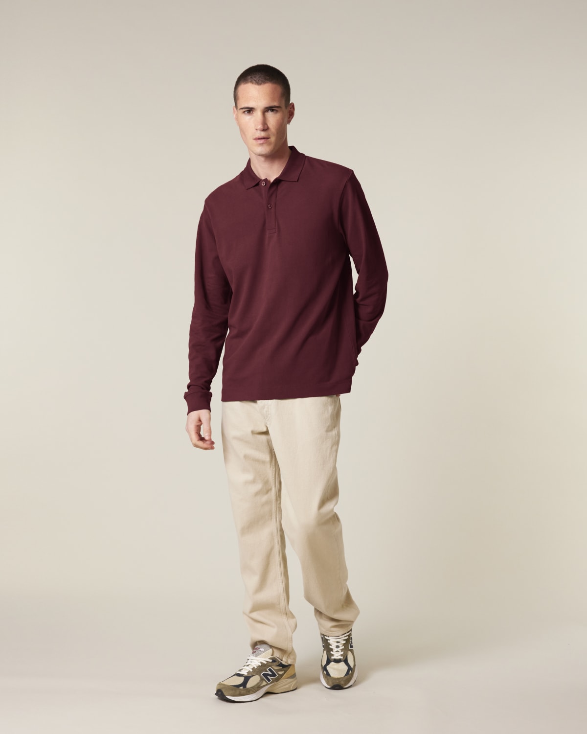 Stanley Stella Prepster 2.0 Long Sleeve in Burgundy – Modellansicht
