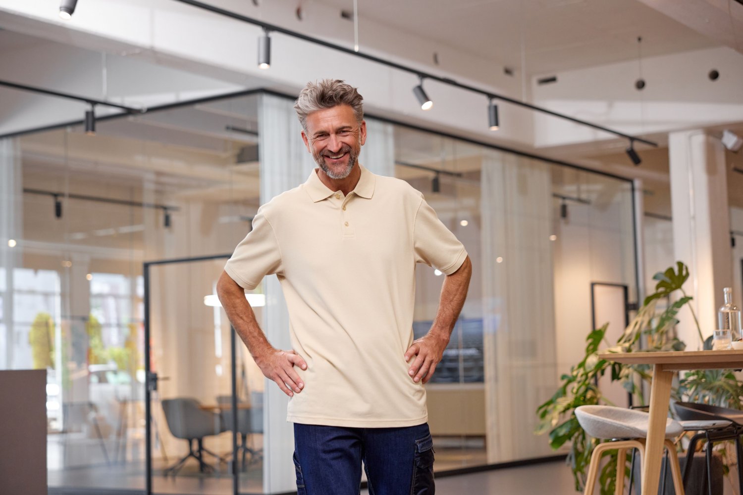 Daiber Men's ORGANIC Workwear Polo OCS Blended in Black – Modellansicht