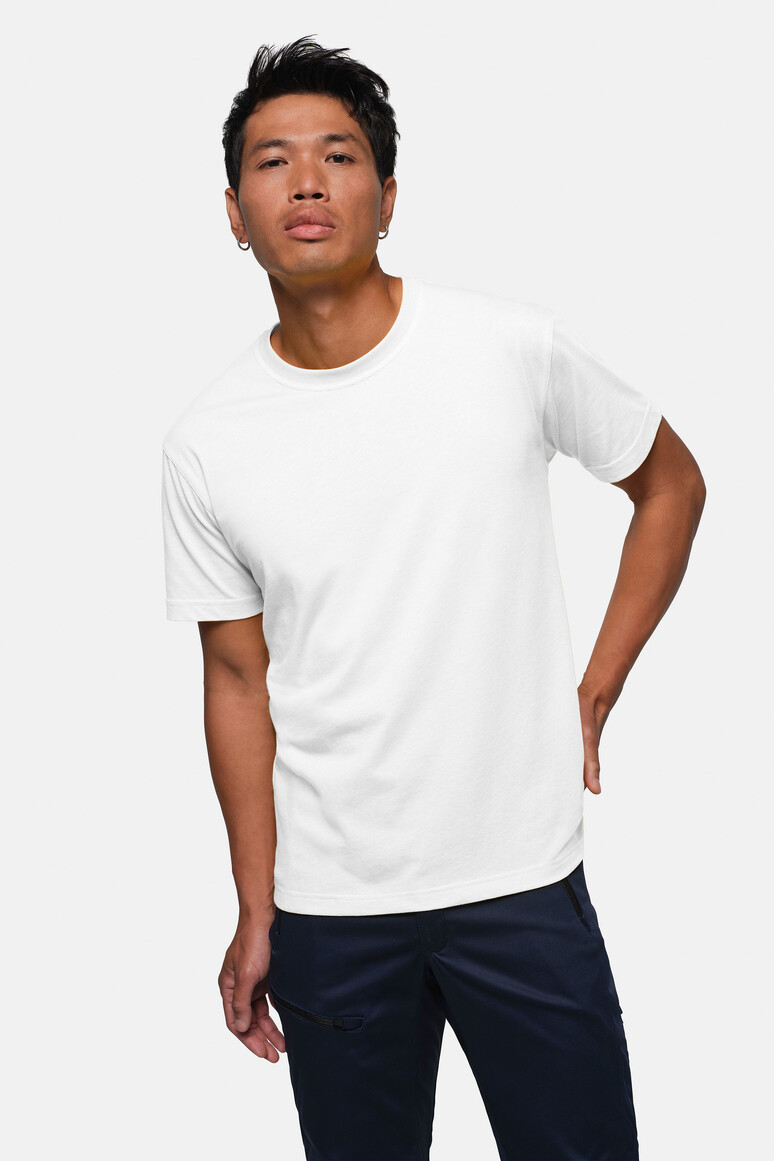 HAKRO 281 T-Shirt MIKRALINAR® in Weiß – Modellansicht