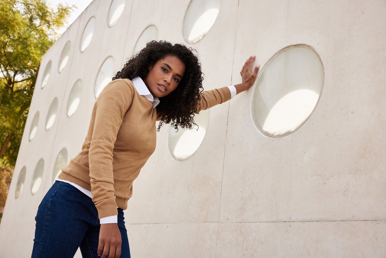 Daiber Ladies' Round-Neck Pullover in Anthracite-Melange – Modellansicht