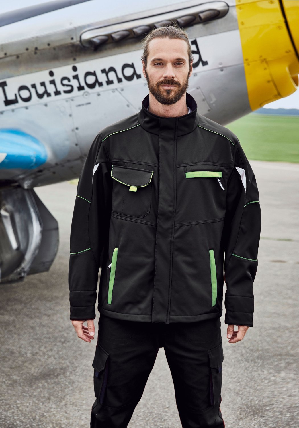 Daiber Workwear Softshell Jacket - COLOR - in Black/Lime-Green – Modellansicht