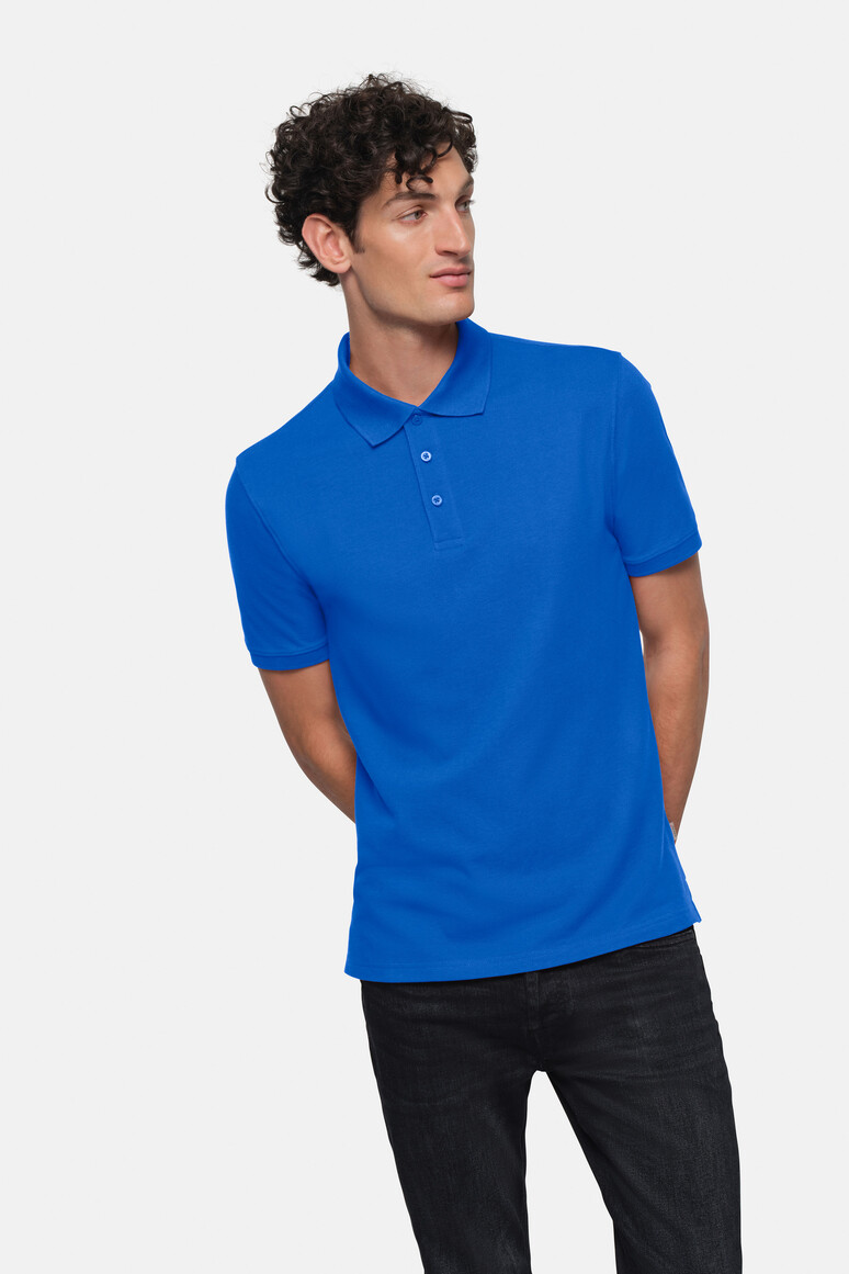 HAKRO 501 Poloshirt Bio-Baumwolle in Royalblau – Modellansicht