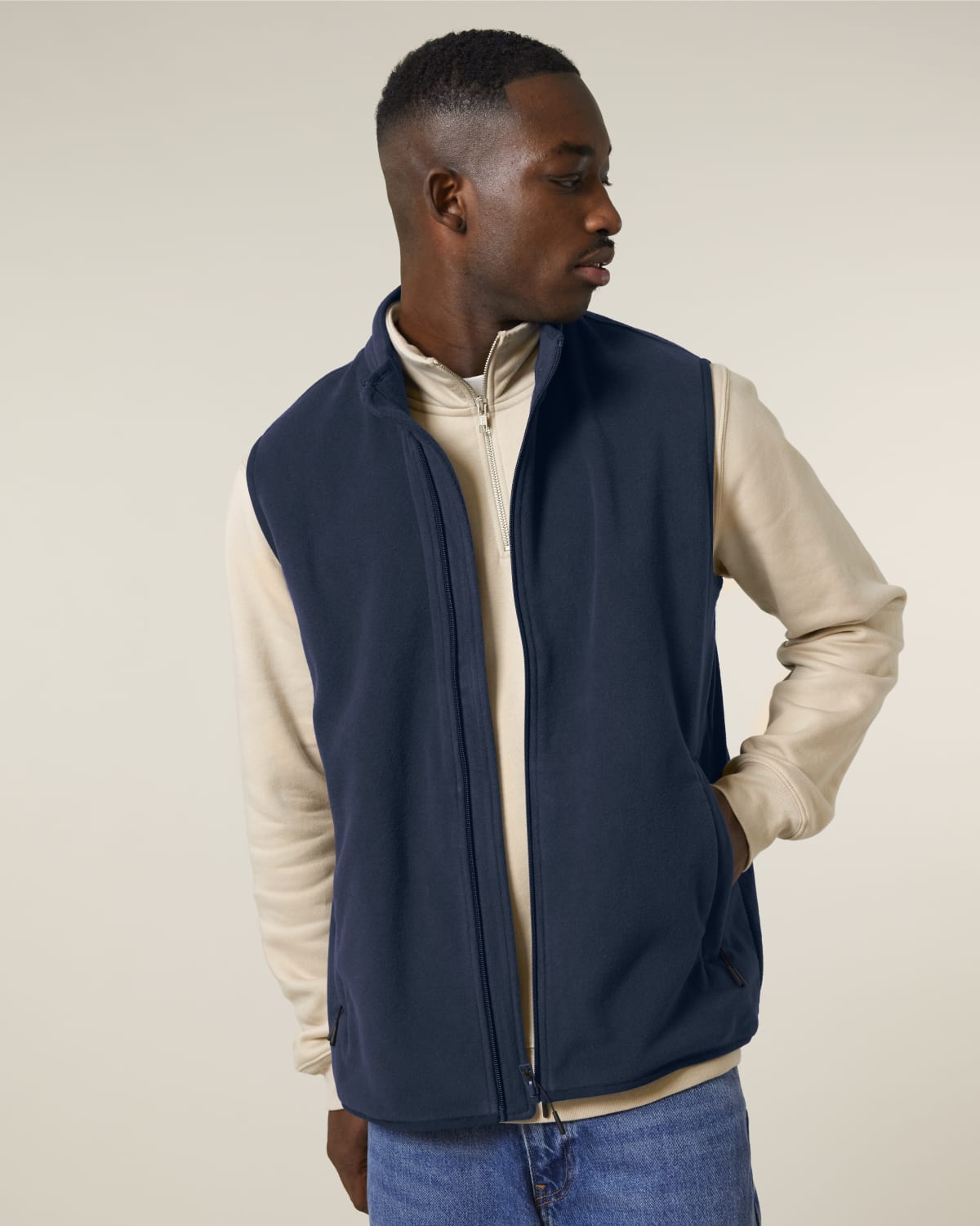 Stanley Stella Stanley Quester in French Navy – Modellansicht