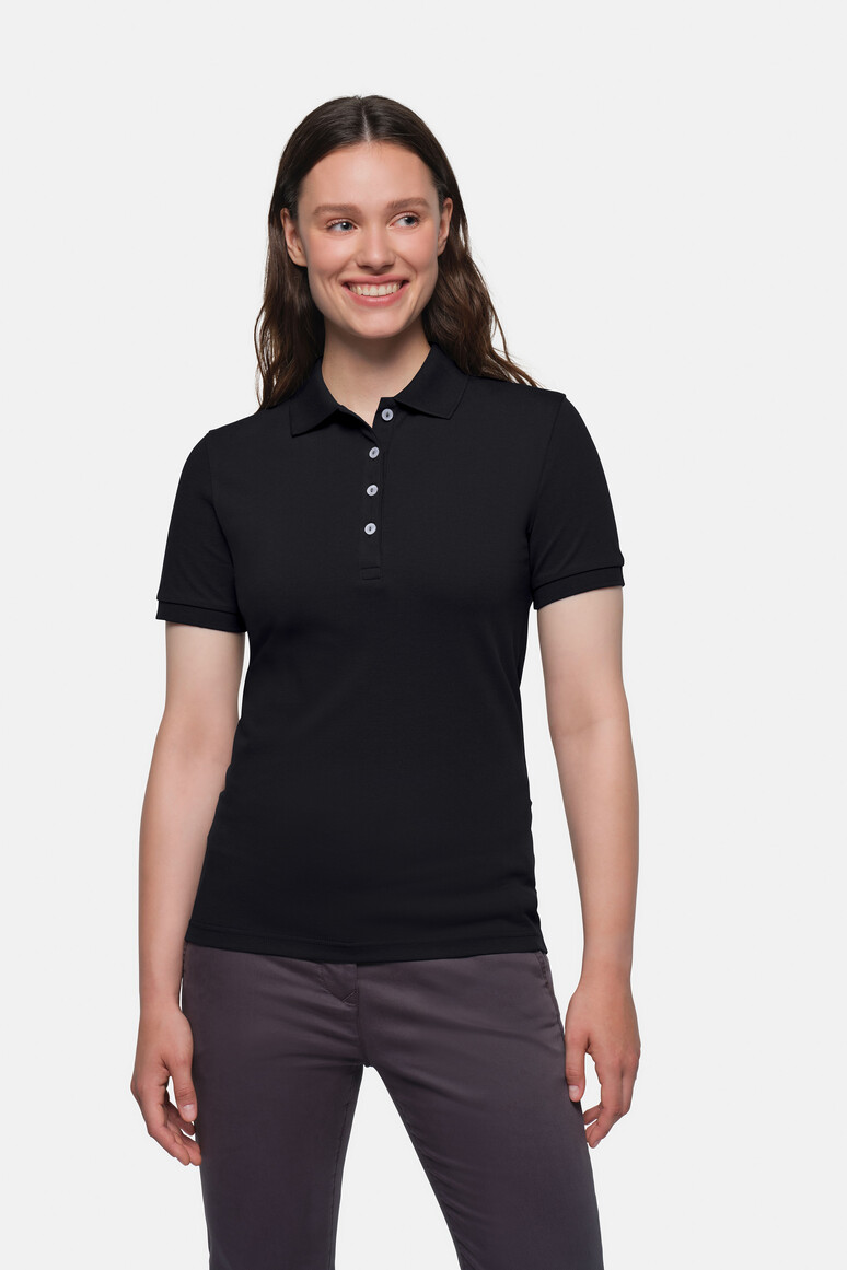 HAKRO 222 Damen Poloshirt Stretch in Schwarz – Modellansicht
