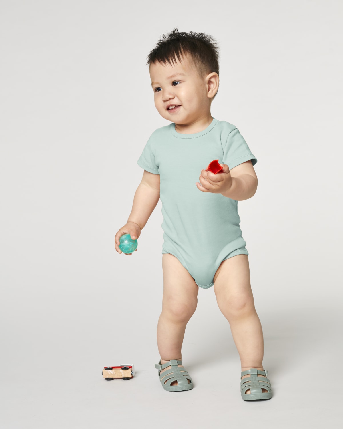 Stanley Stella Baby Body in Caribbean Blue – Modellansicht