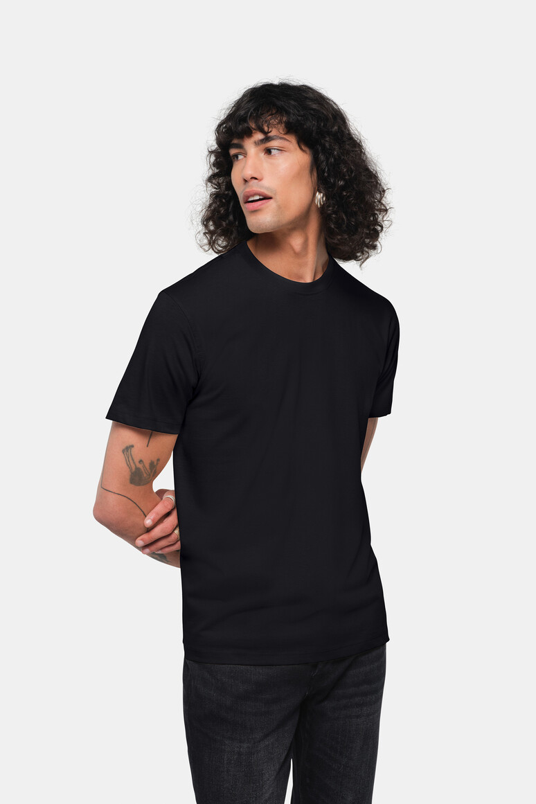 HAKRO 293 T-Shirt Heavy in Schwarz – Modellansicht