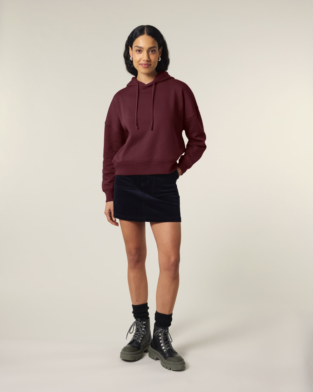 Stanley Stella Stella Nora in Burgundy – Modellansicht
