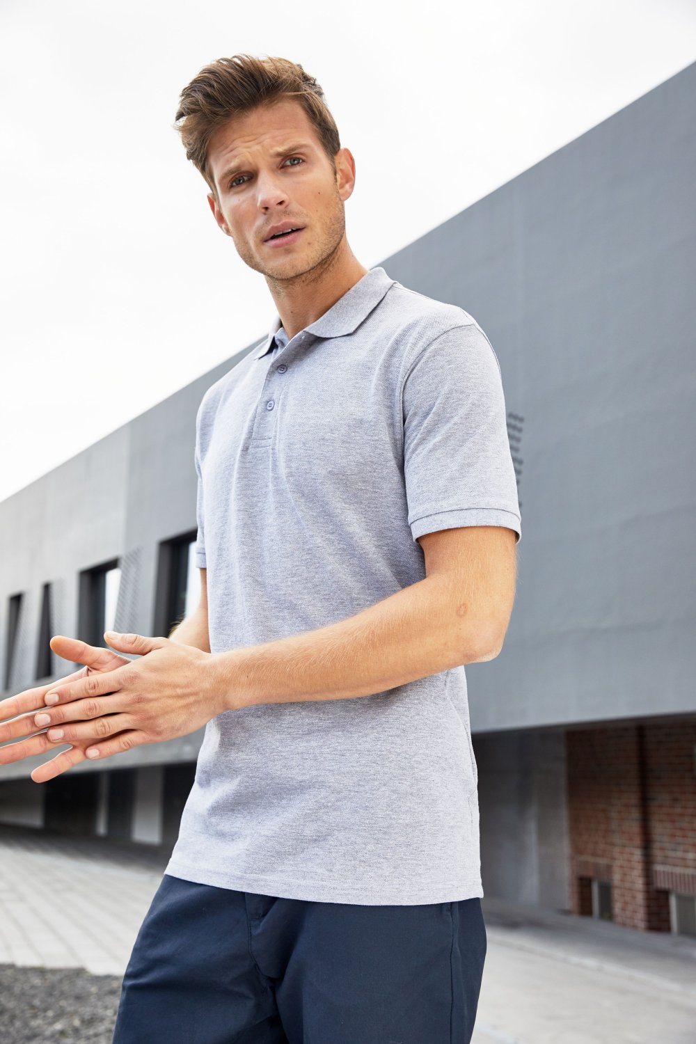 Daiber Promo Polo Man in Brown – Modellansicht
