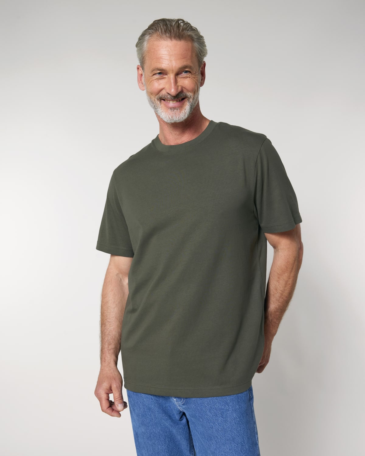 Stanley Stella Sparker 2.0 in Khaki – Modellansicht