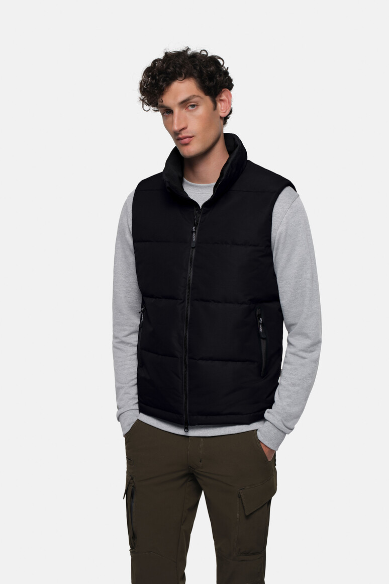 HAKRO 842 Bodywarmer in Schwarz – Modellansicht