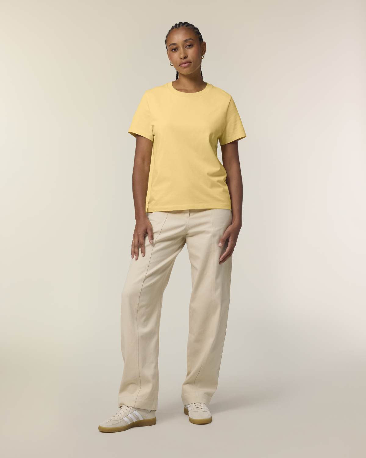 Stanley Stella Stella Muser in Viva Yellow – Modellansicht