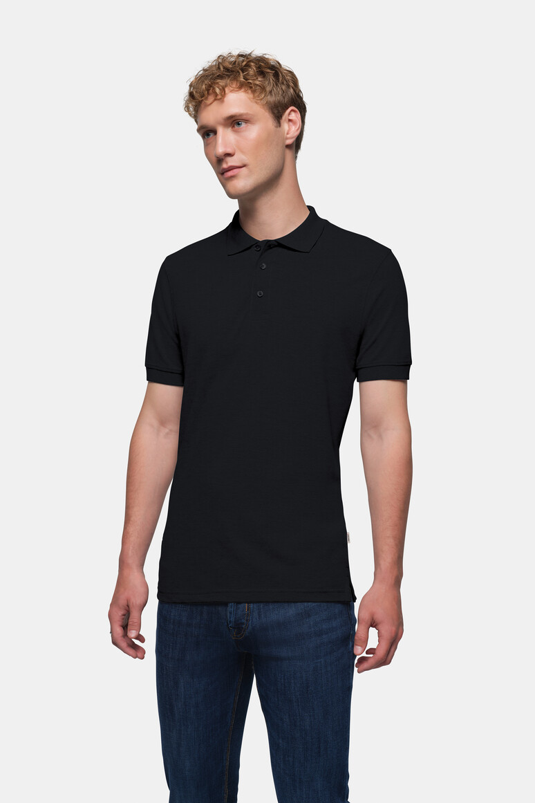 HAKRO 810 Poloshirt Classic in Schwarz – Modellansicht